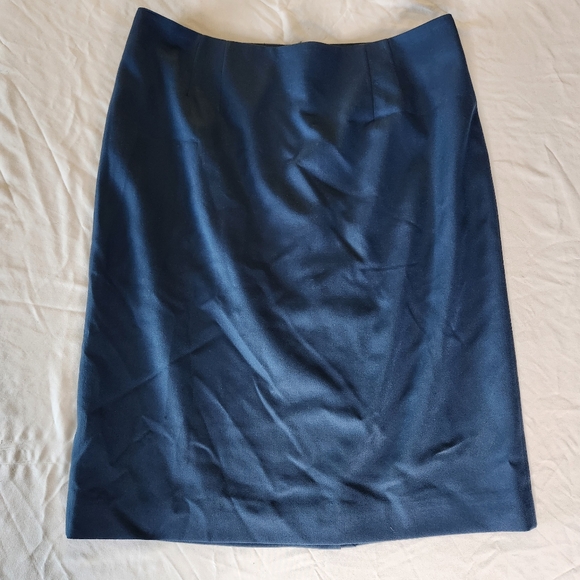 Pendleton 100% Virgin Wool Skirt Size 12P Indigo Dye Blue Pencil Straight Lined - Picture 1 of 9